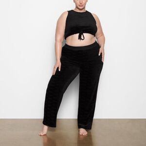 SKIMS Women's Velour Logo Cropped Tank Pants Lounge Set BLACK Large